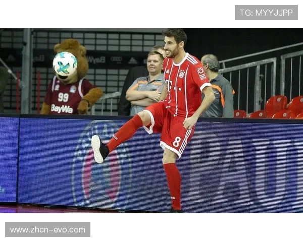 当鱼踢起足球的那一刻网友惊叹这球技究竟有多离谱令人目瞪口呆